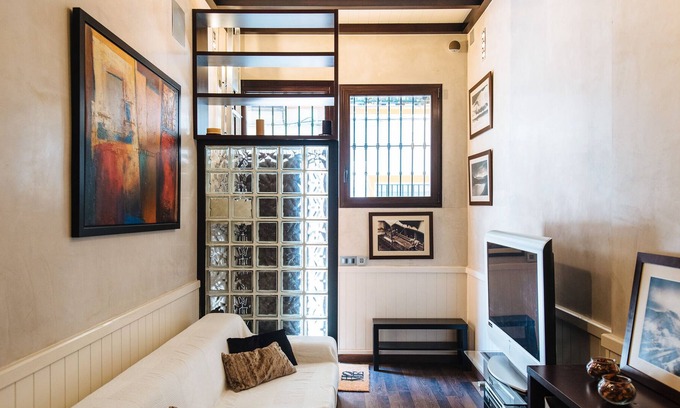 Fontanal-Maria Auxiliadora-Carretera de Carmona House | House with private terrace 15min from the center, next to the Santa Justa station