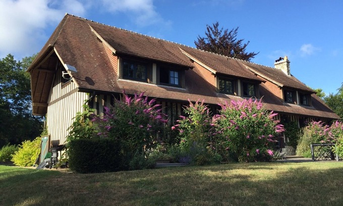Blangy-le-Chateau House | House with swimming pool and tennis court set in 5 hectares, 20 minutes from Deauville