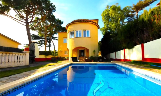Masnou Villa | House with swimming and sea views-20 min Barcelona