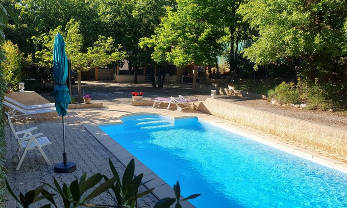 Meyrargues House | House with swimming pool near Aix en Provence.