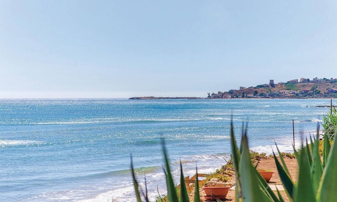 Porto Palo House | House with swimming pool in hilly position near Porto Palo di Menfi, about 800 m from the beach.
