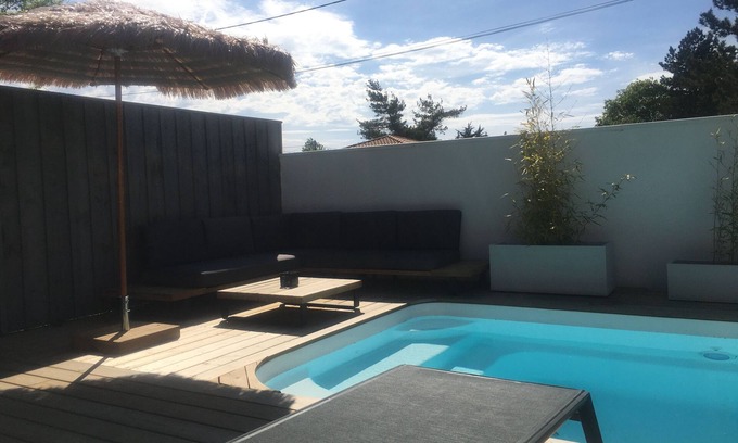 Gujan-Mestras Villa | House with terrace and swimming pool, near the coastal path and Gujan harbours