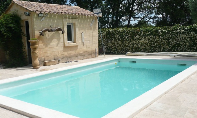 Collias House | House with terrace, garden and swimming pool and the river 10 mins walk .