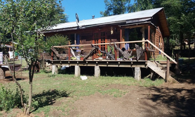 Caburgua House | House with terrace near the lake, national parks and caburgua eyes