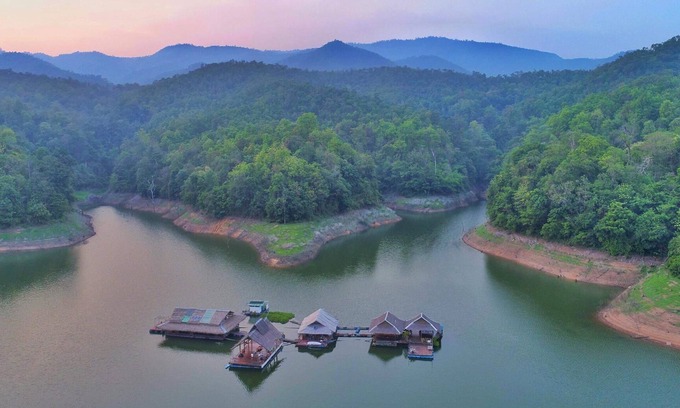 Mae Taeng Boat Rental | Houseboat Floating, Enjoy the sounds of nature whit a unique place.