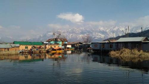 Uttar Pradesh House | Houseboat