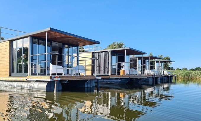 Mielno Boat Rental | Houseboat in Łazy by Lake Jamno and Sea