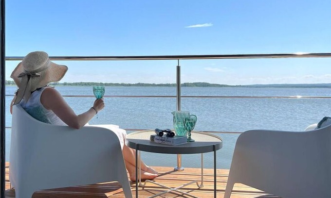 Mielno Boat Rental | Houseboat in Łazy near Baltic Sea & Lake Jamno
