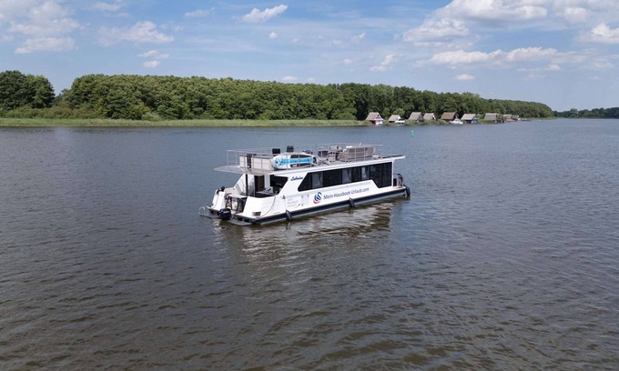 Muritz House | Houseboat Lubodne - exclusive vacation on the Müritz