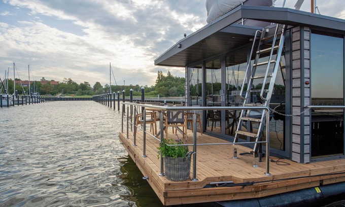 Knieper Nord House | Houseboat Seeadler Stralsund with Sea View, Private Terrace and Sauna