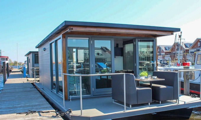 Municipality of Uitgeest Boat Rental | Houseboat with lake view and air conditioning