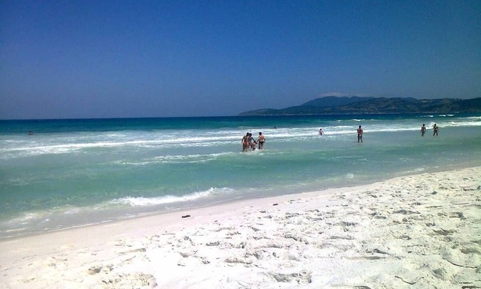 Foguete House | Houses for 6 and 10 people, from 99.00. 1 minute walk from the beach, sea view
