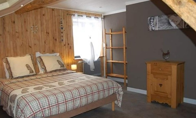 Premanon Cottage | Housing 1667884 "CORNFLOWER"