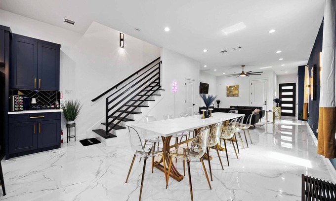 Southeast Houston House | Houston Hidden Luxury Gem in the loop near NRG/Downtown