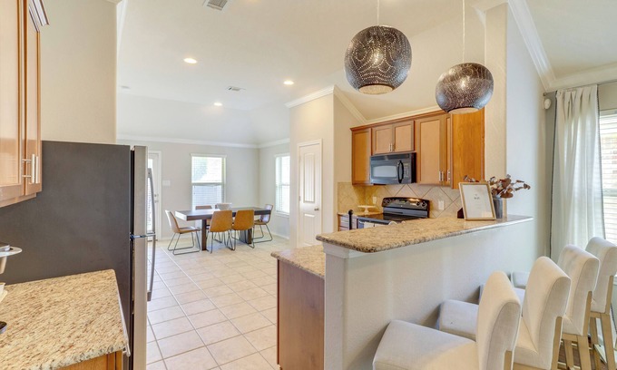Houston House | Houston Home w/Fenced Yard & Swing Set!
