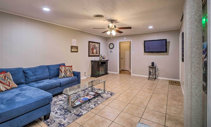 Southeast Houston House | Houston Vacation Rental w/ Private Yard!
