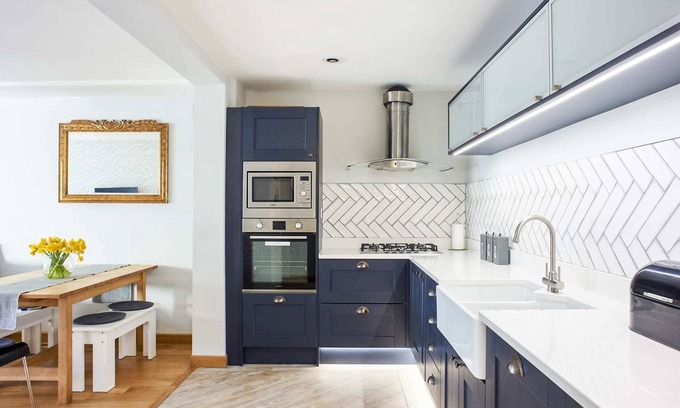 Hove Apartment | Hove Hut Actually | by Brighton Holiday Lets