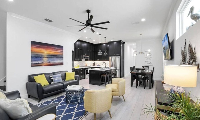 Flour Bluff House | Howdy Holiday: Laguna Oasis