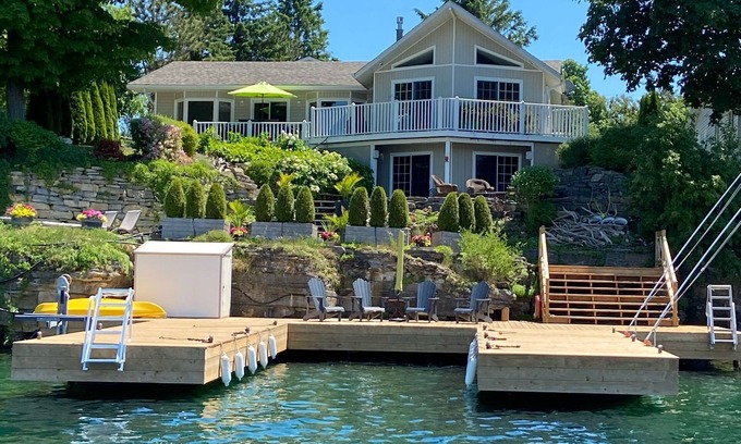 Howe Island Cottage | "Howe Beautiful" Howe Island on the Bateau Channel , In the Thousand Islands