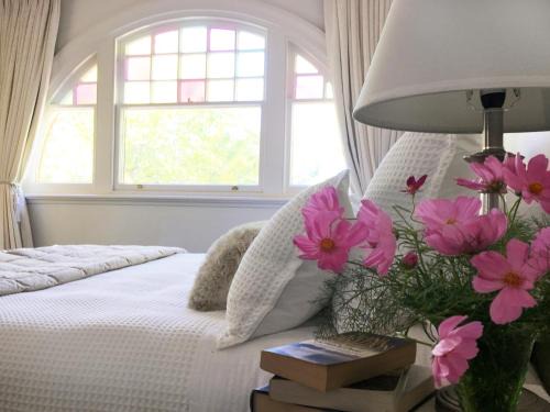 Howlong Bed & Breakfast | Howlong Old Post Office Luxury Suite