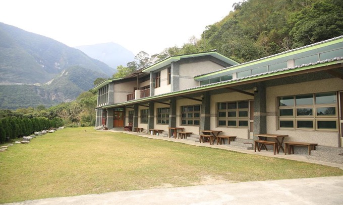 Xiulin Bed & Breakfast | Hualien Taroko Mountain Dream B&B
