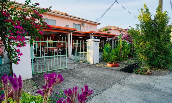 Semporna Villa | HUAQIAO HOME 侨之家免费供早餐free breakfast served