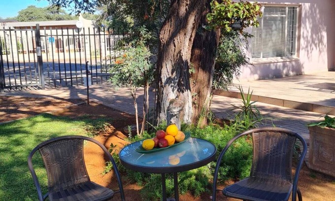 Kathu Bed & Breakfast | hub, main shopping , Sishen Golf Club, Kalahari Country Club, SA Airlink Airport