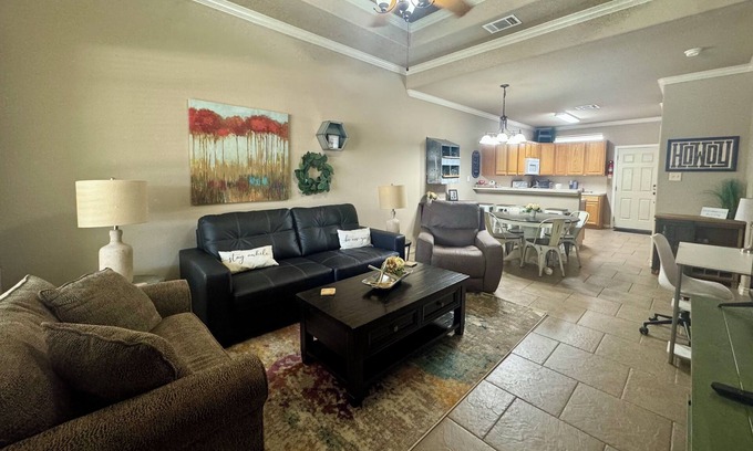 Wellborn House | Huckleberry's Aggieland Hangout