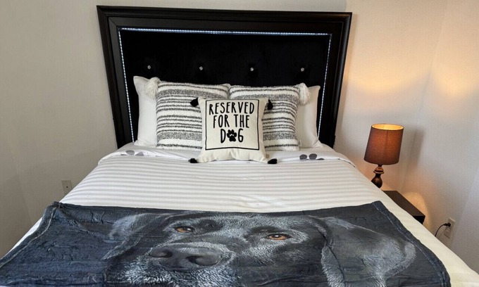 Hillcrest House | Huckleberry's Hometown Hideaway near Boise Airport