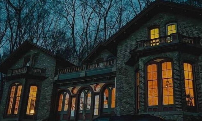 Stuyvesant House | Hudson River Train House