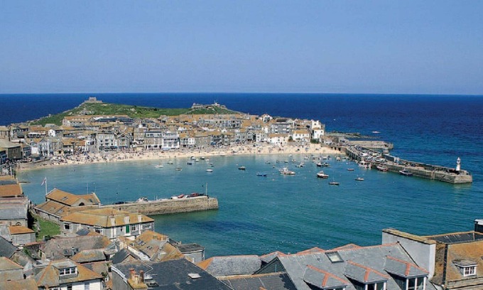 St Ives Apartment | Huers Watch Luxury Apartment With Uninterrupted Sea Views and private Car park