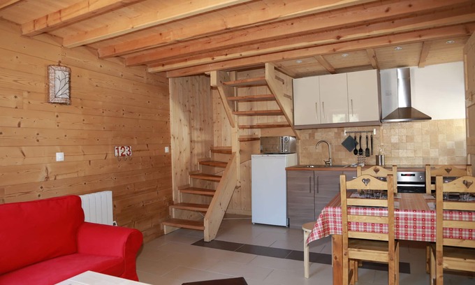 Huez-en-Oisans Ski Chalet | Huez En Oisans: House/Villa - Huez/Alpe d'huez