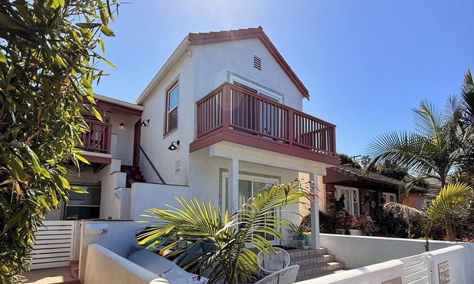 Belmont Shore Apartment | Huge 1200 Sq Ft Updated Spanish Style Apartment- Steps To The Beach AND The Bay!