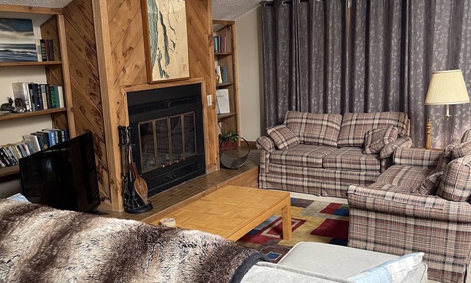 Mancelona Condo | HUGE 2 Bedroom, 2 Bath Penthouse Condo at Schuss Mountain
