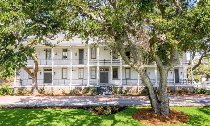 Tybee Island Condo | Huge 2 bedroom at North Beach with pool!