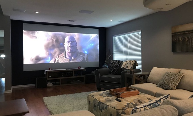 Live Oak House | Huge 2-story, 4-bedroom with 4K Movie Theater and 6 beds