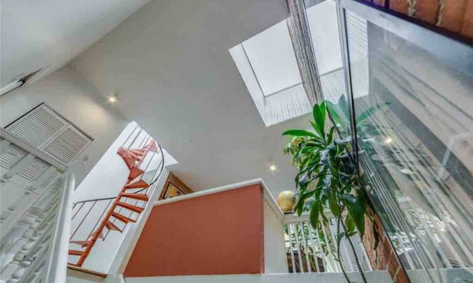 Garden District Apartment | Huge 2-Story Loft