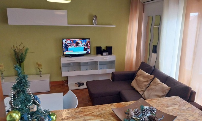 Seia Apartment | Huge 3 Bedrooms Balcony Flat for 8 pax