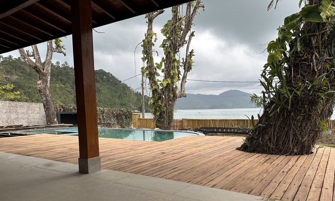 Lazaro House | Huge 5-7 suite house on the beach | Praia do Lazaro Ubatuba