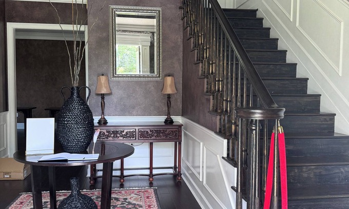 Lakeland House | Huge 6 Bedroom Estate w/Themed Rooms perfect for Family Reunions & Holidays