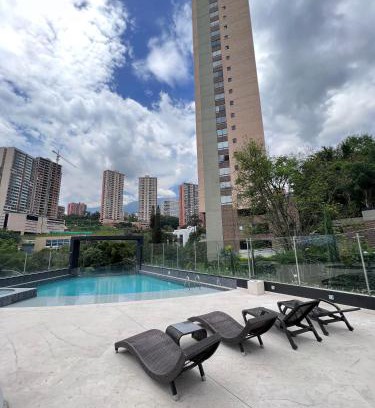 El Castillo Apartment | Huge Apartment for families at Poblado