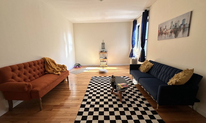 Washington Heights Apartment | HUGE Chic 1-bedroom apartment in fabulous New York with AC & WiFi