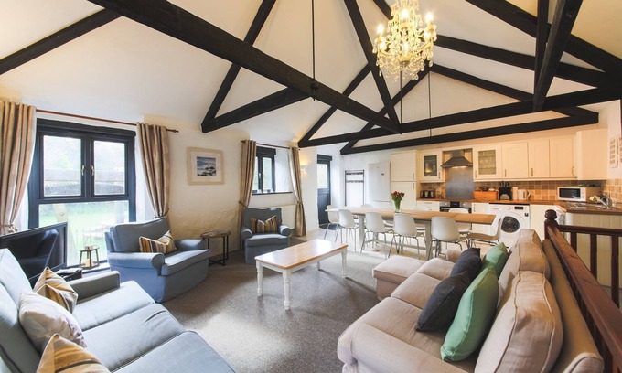 Newquay Cottage | Huge converted mill, dog-friendly w/hot tubs - sleeps 16