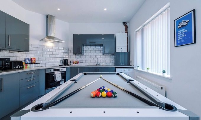 Salford House | HUGE Discount on Long-Term Bookings! Perfect for Contractors|Business travellers