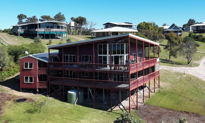 Orchid Beach House | Huge holiday house Orchid Beach Fraser Island K'gari with whale watching views!