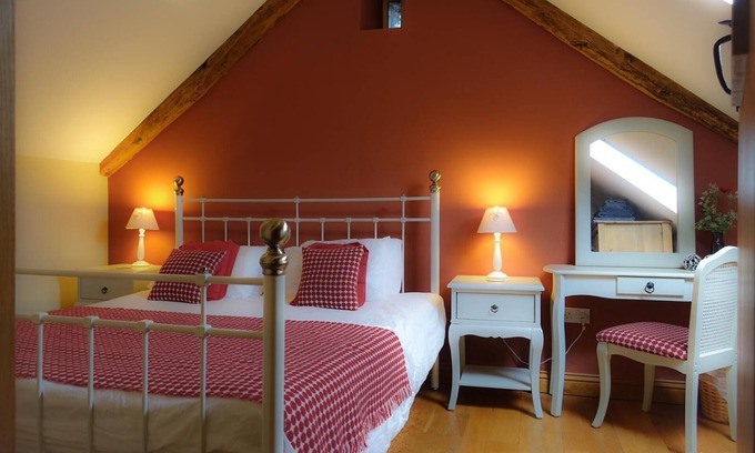 Llangadog Cottage | Huge Luxurious Barn conversion