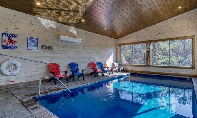 Gatlinburg - Pigeon Forge Cabin | HUGE LUXURY CABIN! BIG ELK LODGE - SLEEP 81 GUESTS and. IT'S GOT AN INDOOR SWIMMING POOL!