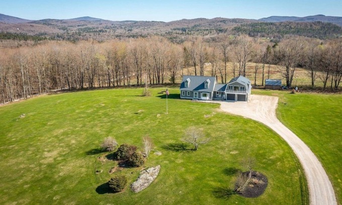 Mount Holly House | Huge Modern Estate w/hot tub, mountain views, minutes to Okemo