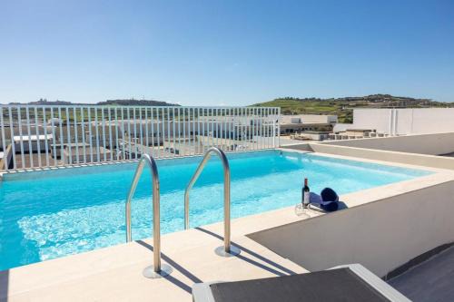 Ta' Zokkrija Apartment | Huge Pool In Mosta Ph - By Homely Malta!