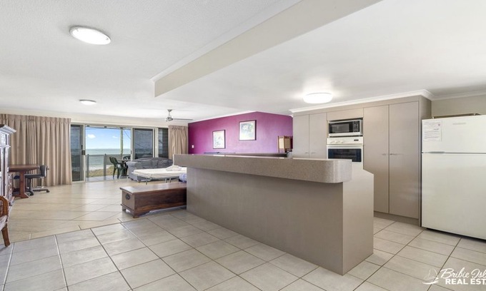 Woorim Apartment | HUGE TWO LEVEL BEACHFRONT APARTMENT